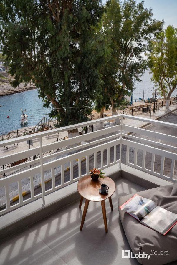 La Mer Apartment By Lobbysquare Piraeus Exterior photo